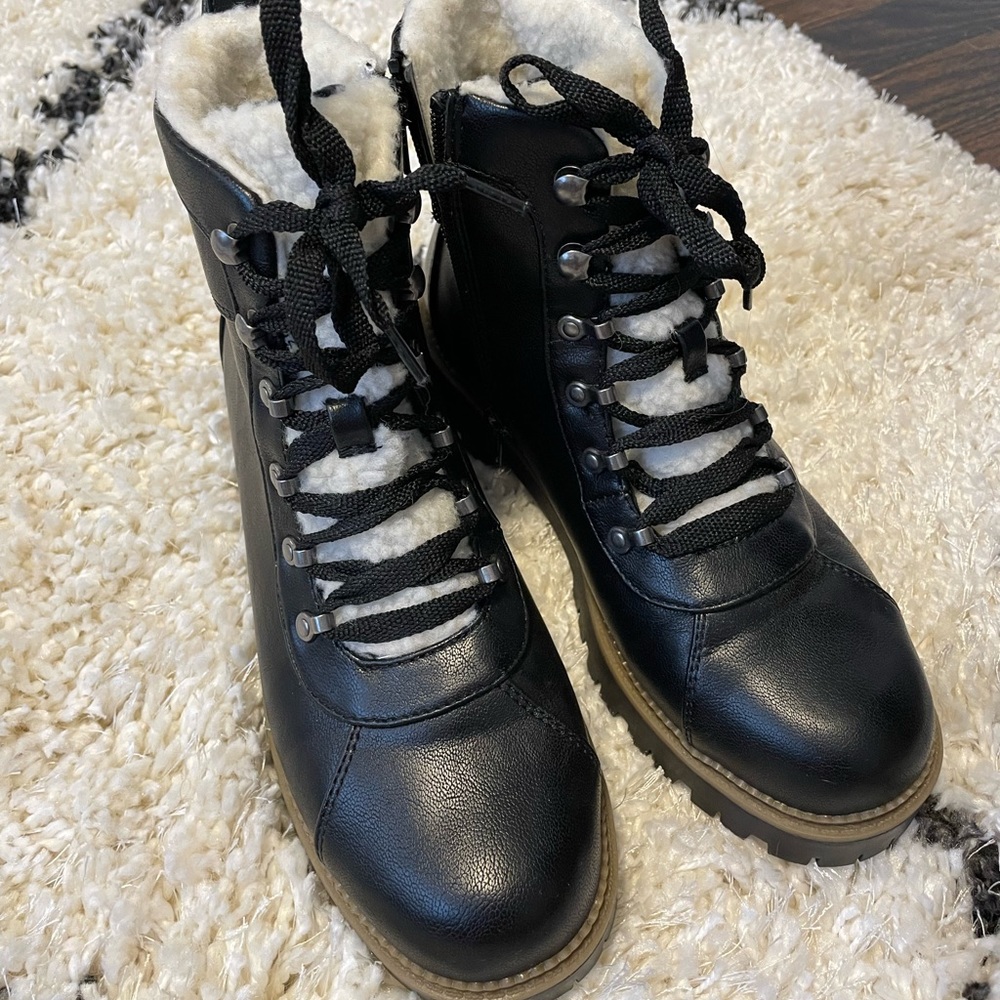 Style and Co black boots